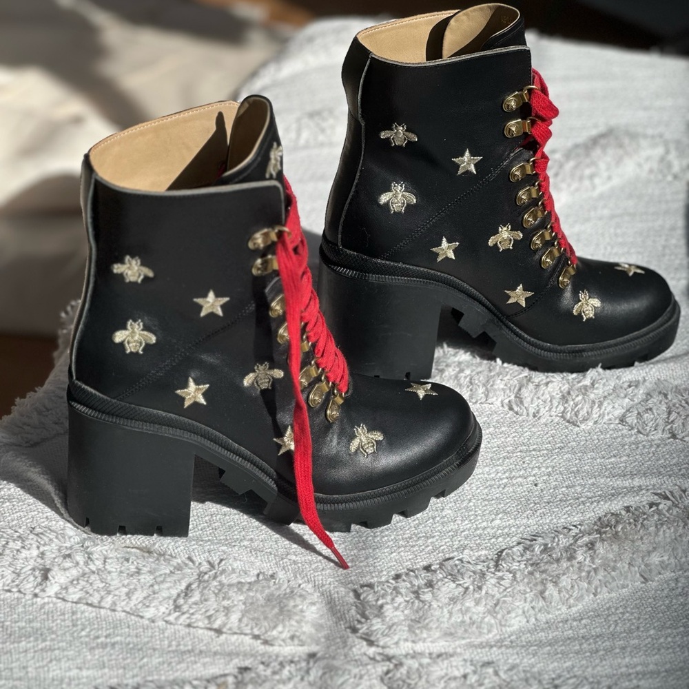 Gucci Embroidered Combat Boots with Bees and Stars !!